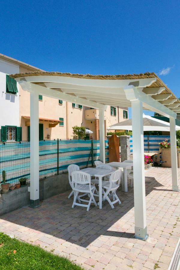 Agriturismo Case Nuove Castellina Marittima Exterior foto